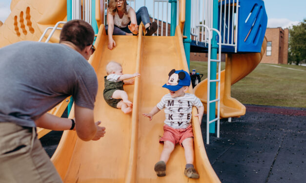 Loving the Ordinary: Unposed Family Photos 