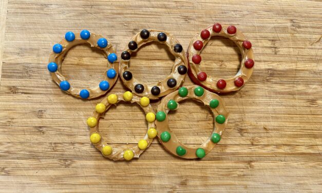 Celebrate the Summer Olympics: Apple Ring Snack!