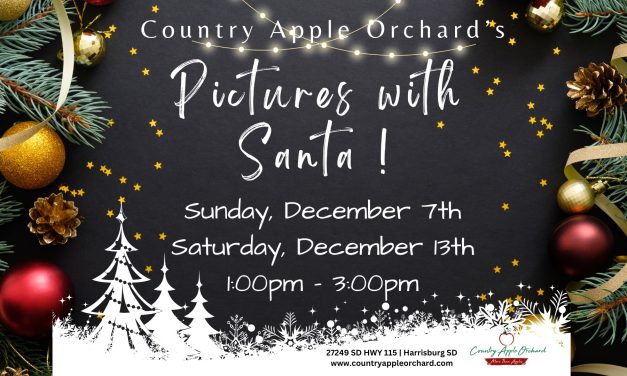 Pictures with Santa at the Country Apple Orchard