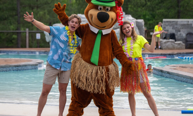 Hawaiian Week at Yogi Bear