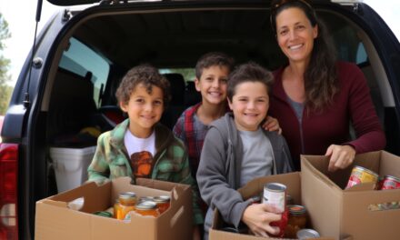 15 Ways to Give Back This Holiday Season