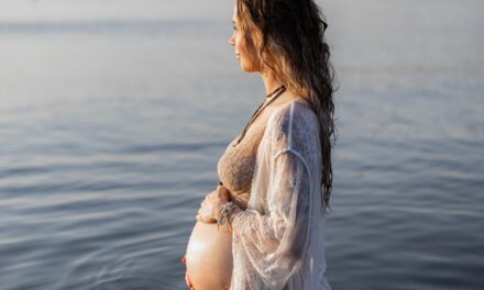 Maternity Photo Sessions are Trendy in 2026