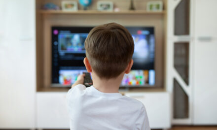 How Much Screen Time Are Kids Really Getting? Let’s Look at the Stats