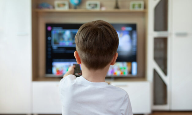 How Much Screen Time Are Kids Really Getting? Let’s Look at the Stats