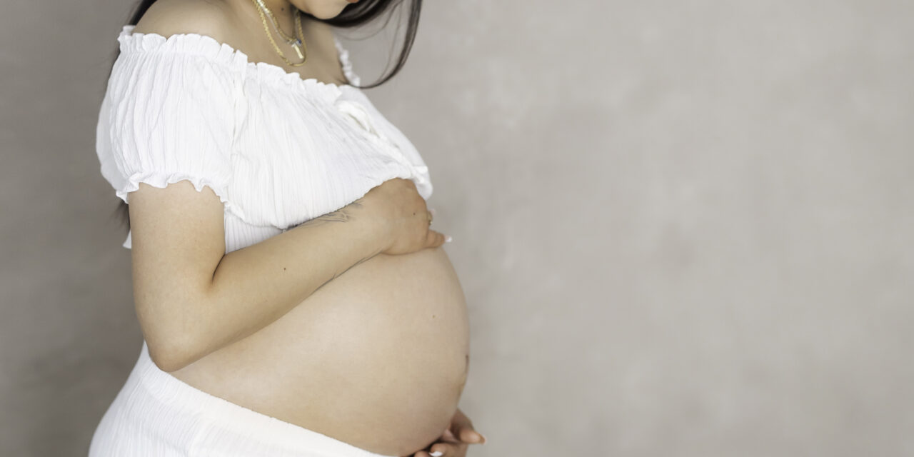 Celebrating Motherhood: The Art of Maternity Photography