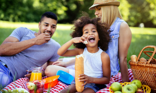 Easy Picnic Foods for Family Adventures