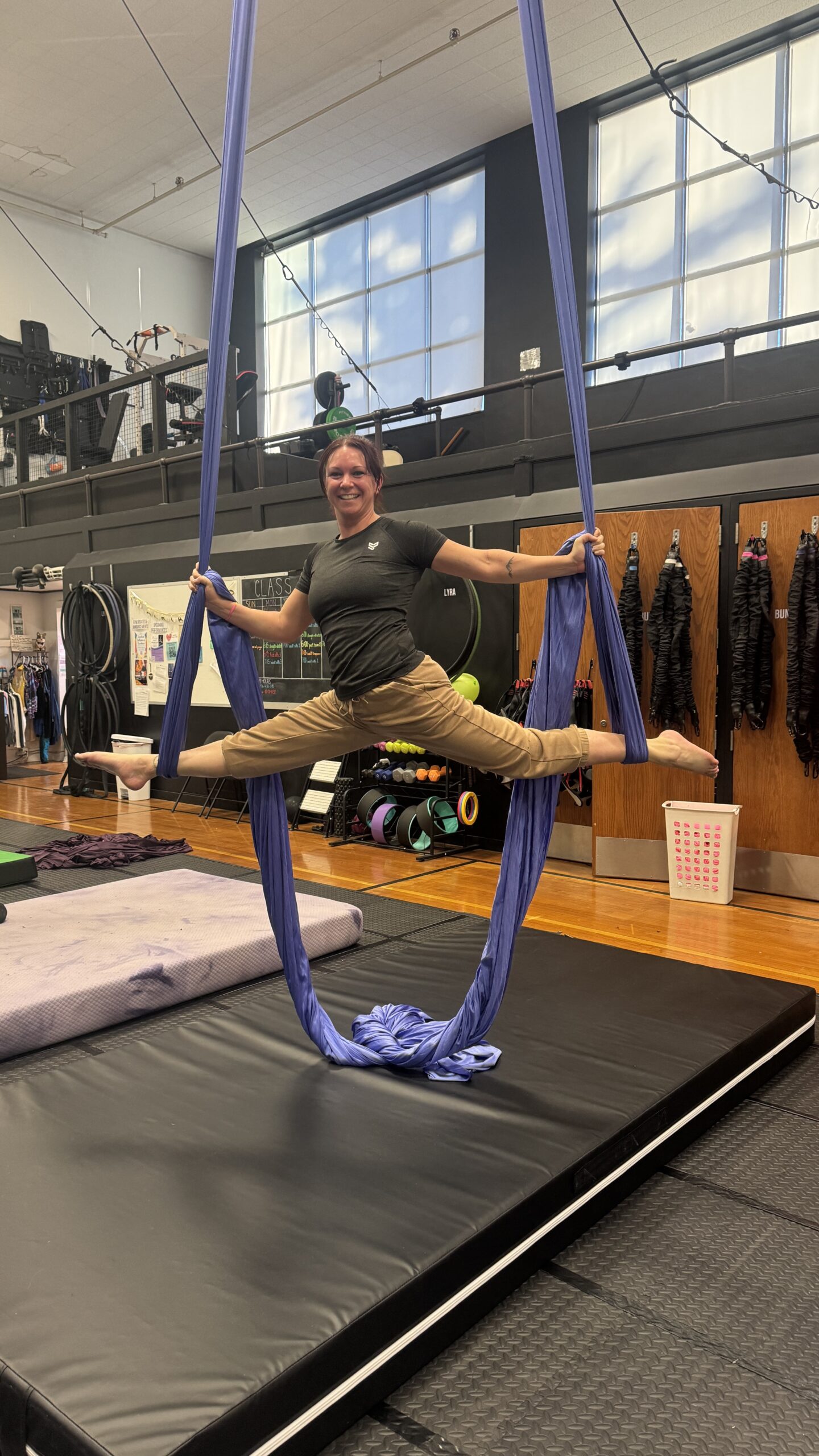 Beginner Adult Aerial Silks Class